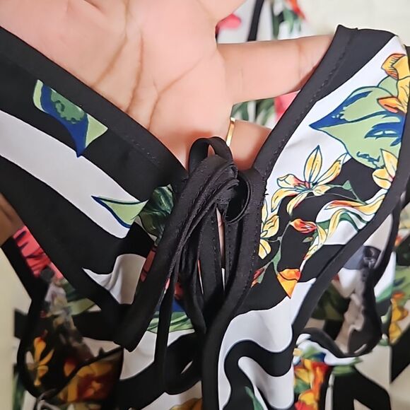 Milk & Honey Women's Tropical Floral Pattern Asymmetric Hem Maxi Dress Small Red - Picture 13 of 16